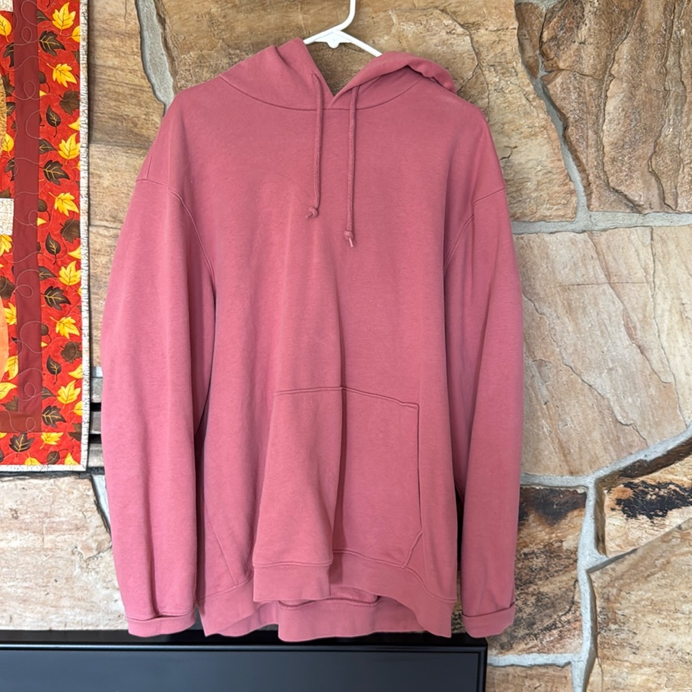 Gap men’s sweat hoodie size XL salmon colored